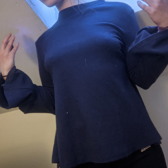 Backless Bell Sleeve Tie-Back Long Sleeve Tee, m - Picture 5 of 8